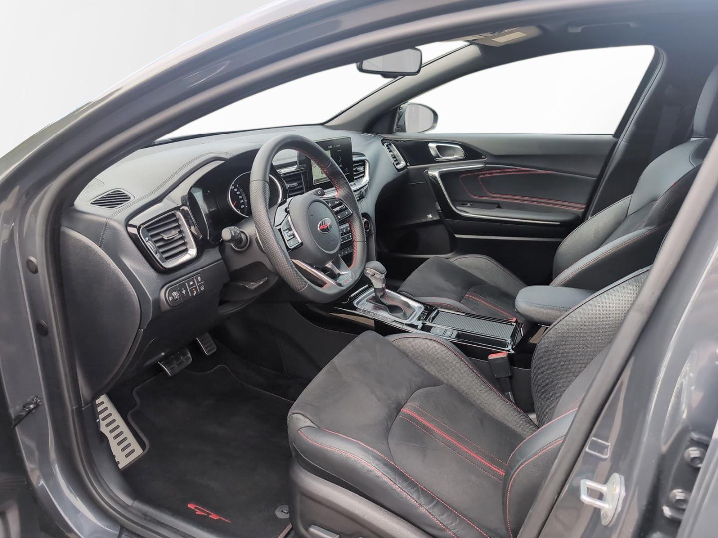 Kia ProCeed 1.6 T-GDI GT, DCT, Komfort, Navigation