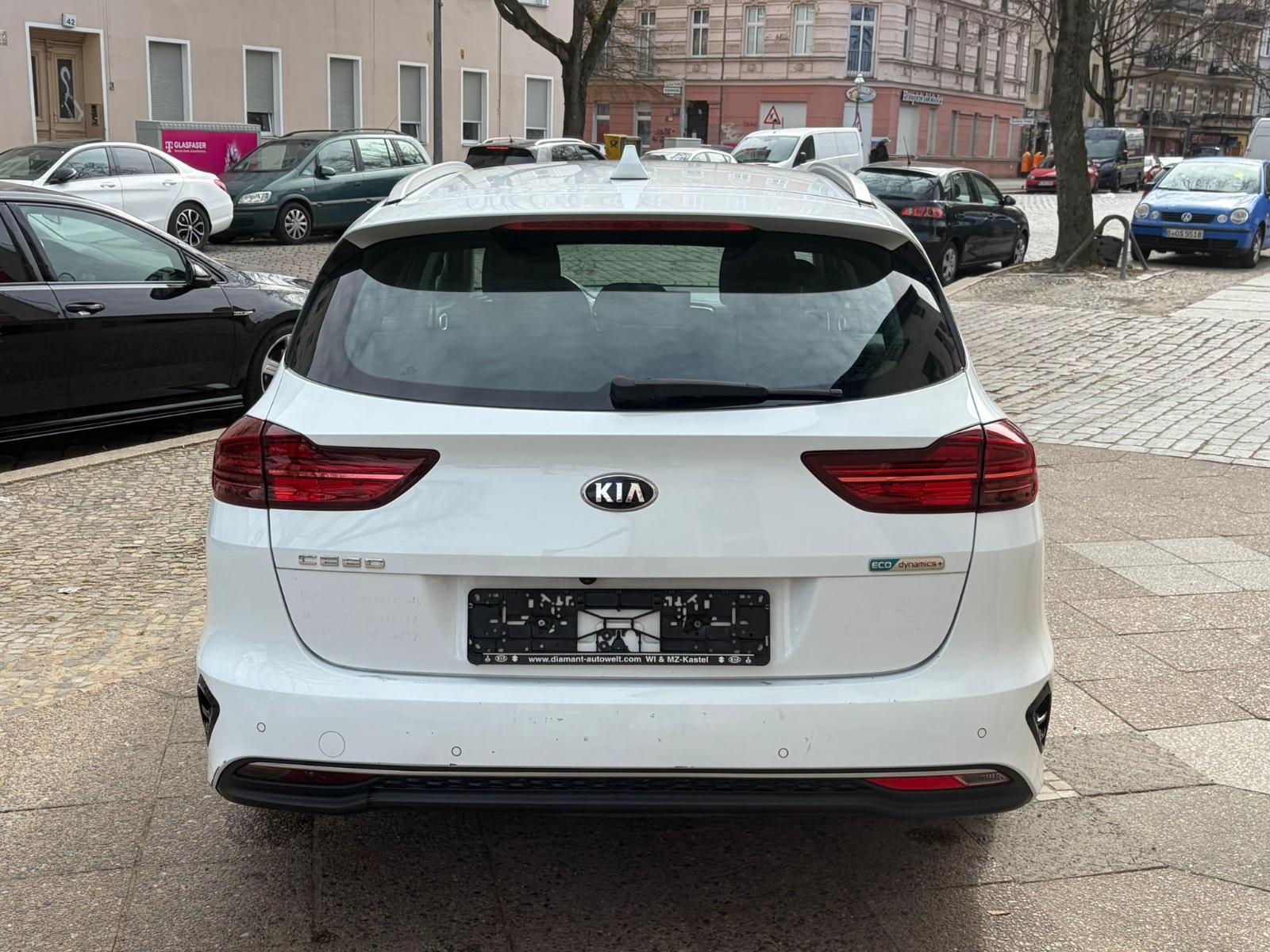Kia cee'd Sportswagon 1.6 CRDi Hybrid Diesel / E