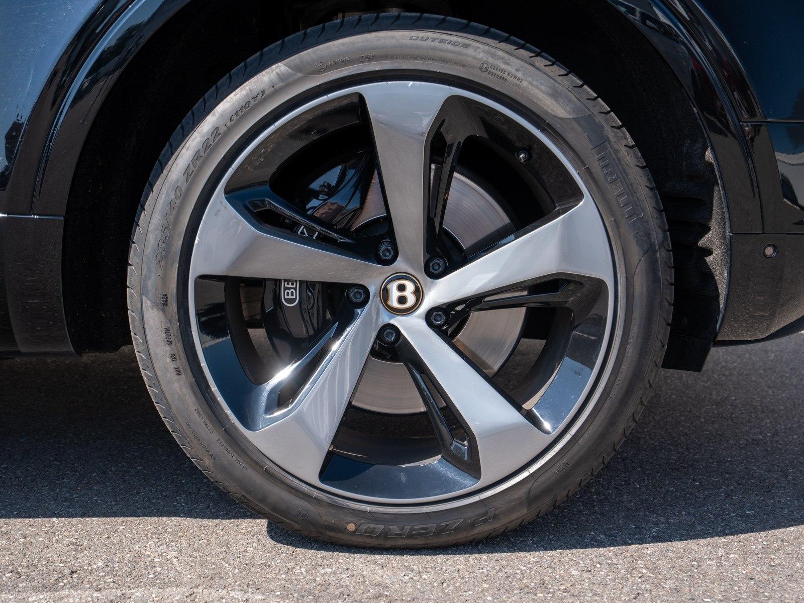 Bentley Bentayga V8