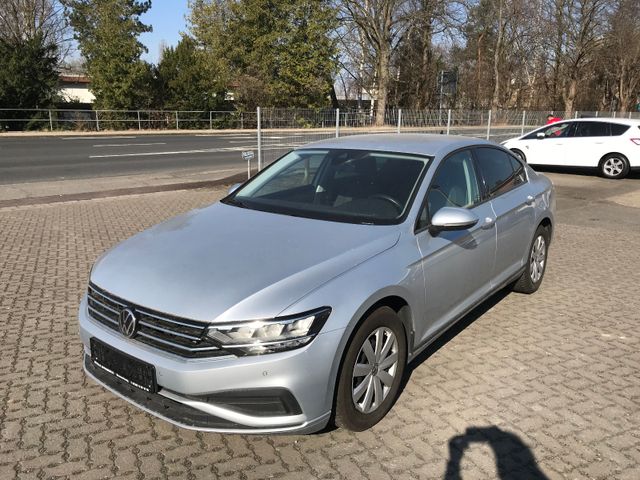 Volkswagen Passat 2.0 TDI Lim. Basis