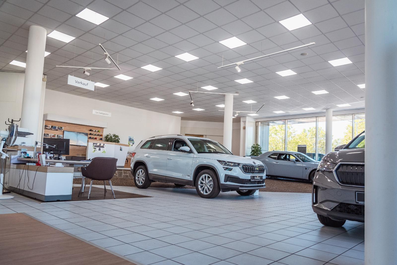 showroom-image-bottom