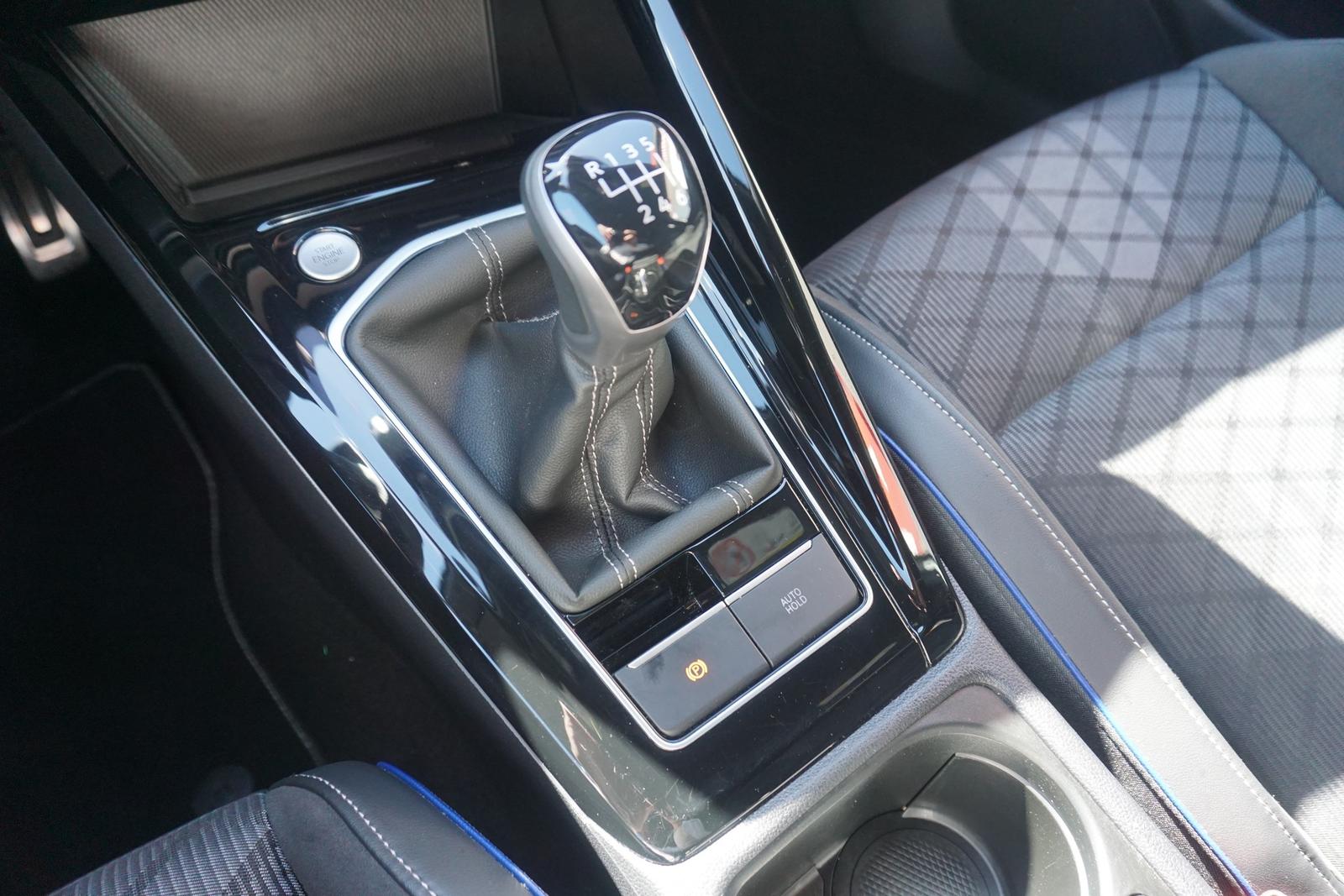 Volkswagen Golf VIIITSI 1.5 TSI R-Line LED ACC App-Connect, миниатюра 19