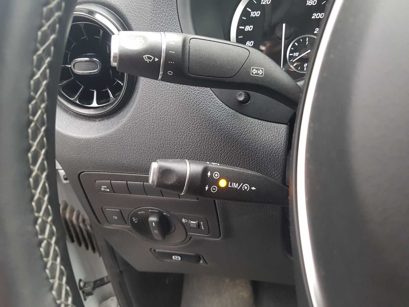 Fahrzeugabbildung Mercedes-Benz Vito 116 CDI Extralang 9G Klima Kamera Audio40