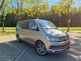 Volkswagen T6 Multivan Highline - Volkswagen T6 Multivan mit Diesel-Antrieb: Beige, Alcantara