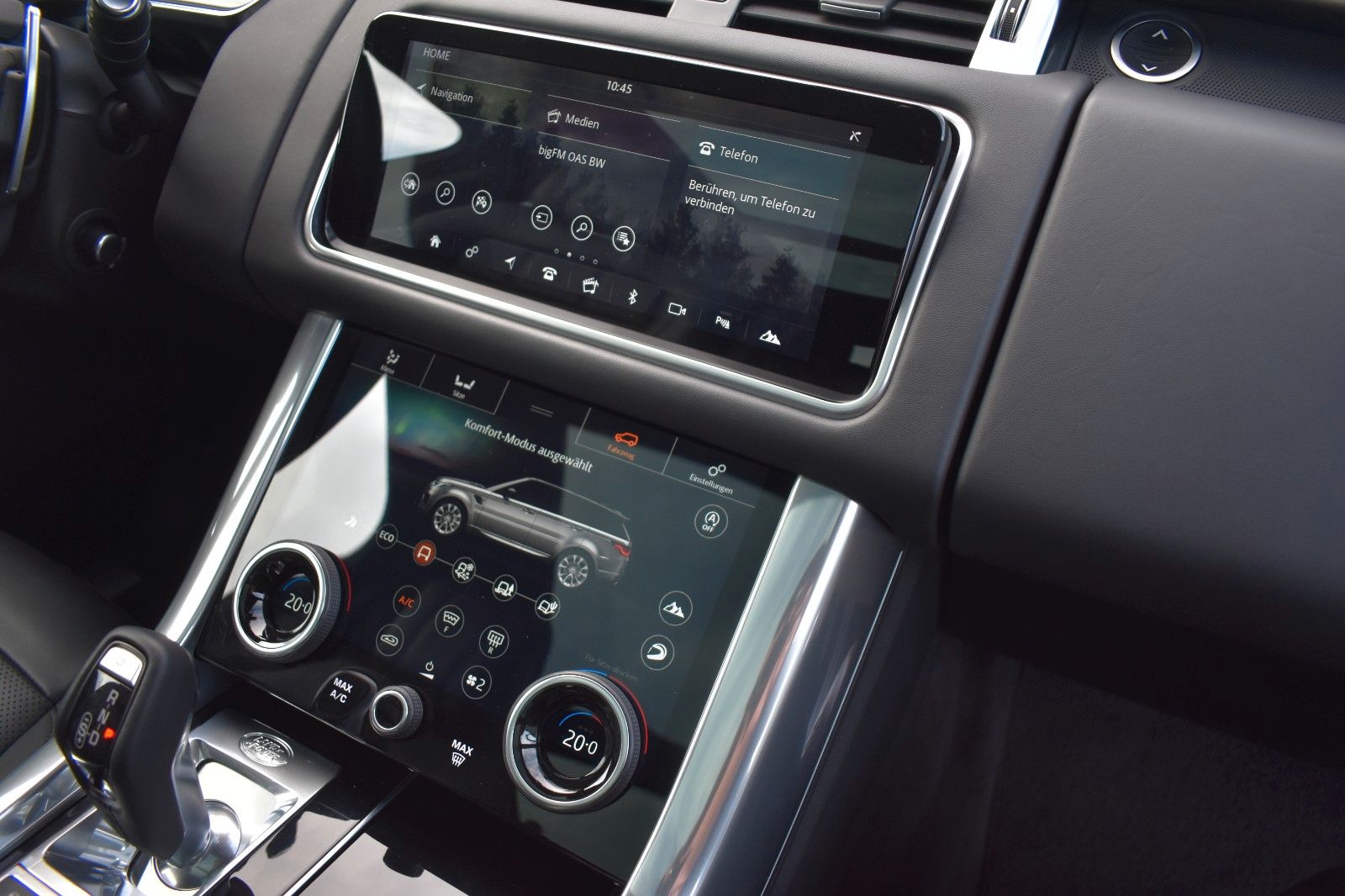 Fahrzeugabbildung Land Rover Range Rover Sport HSE P400 Dynamic Stealt Black