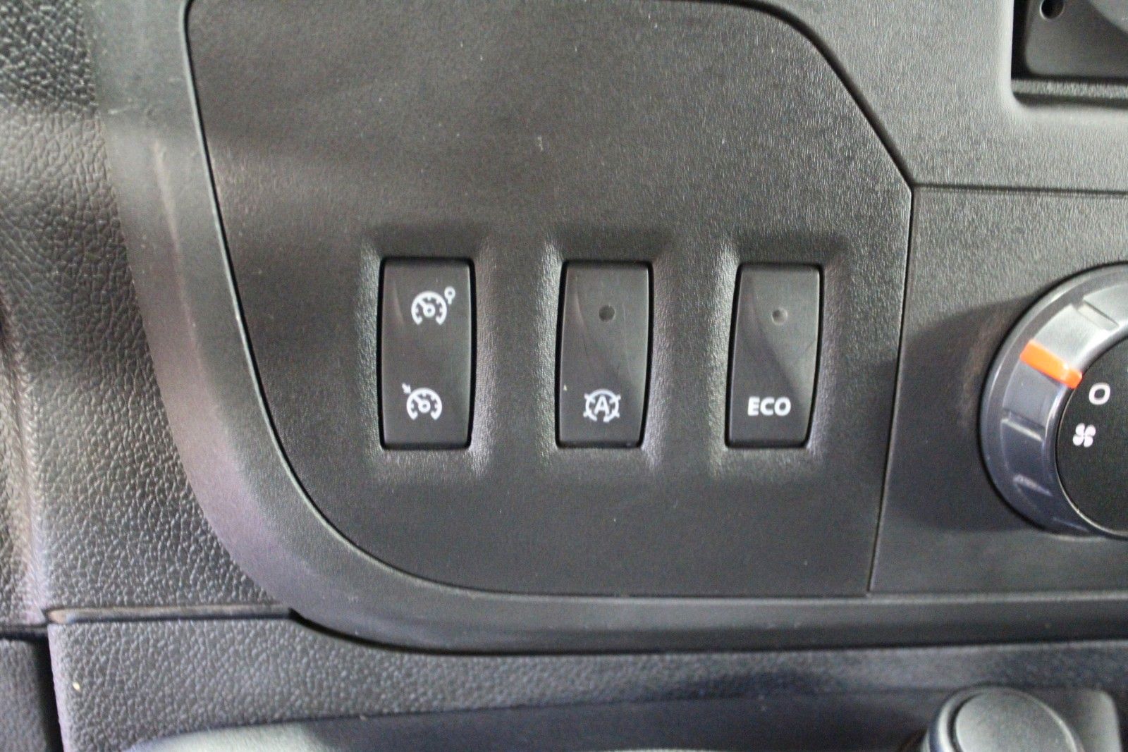 Fahrzeugabbildung Renault Master  III dCi 170 L2H2 3,3t