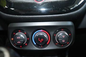 Fotografie des Opel Corsa 1.0 Turbo Start/Stop Innovation
