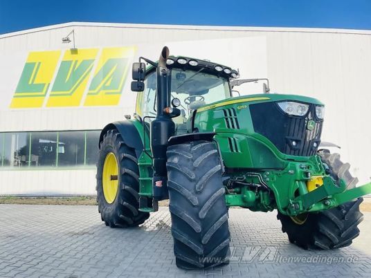 John Deere 6215R