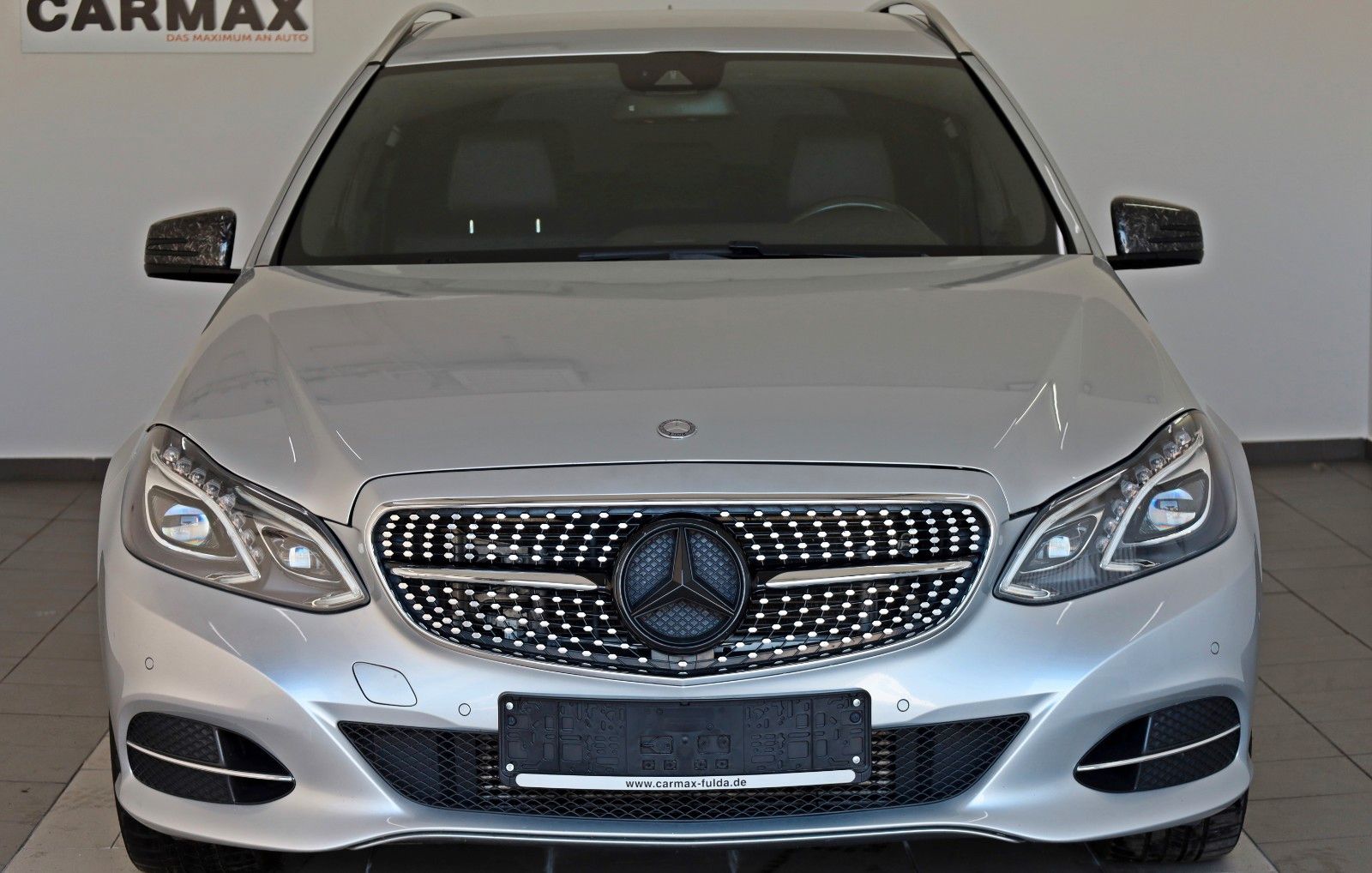 Fahrzeugabbildung Mercedes-Benz E 200d T BT Avantgarde T.Leder,Navi,LED,SH,PDC