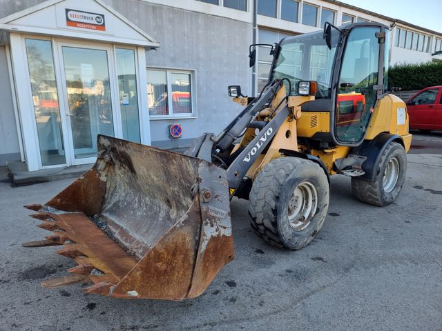 Volvo L 25 B-P/Schnellwech/Gabeln/4x1Schaufel