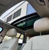 BMW 520i Kombi AUTOMATIK*AHK*PANO*LEDER*NAV*SHZ*PDC - BMW 5er Reihe aus 2013