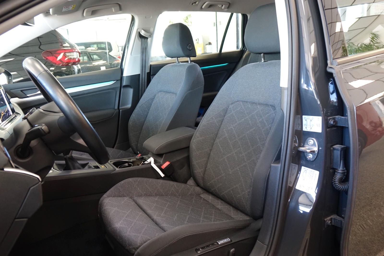 Volkswagen Golf VIII Variant Life +AHK+RFK+STHZ+ACC+Massage, миниатюра 6