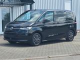 Volkswagen T7 Multivan Life 2.0TSI/NAVI/7 SITZE/LED/ACC - Volkswagen T7 Multivan mit Benzin-Antrieb: Schwarz