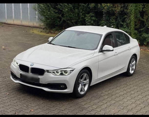 BMW 318i -