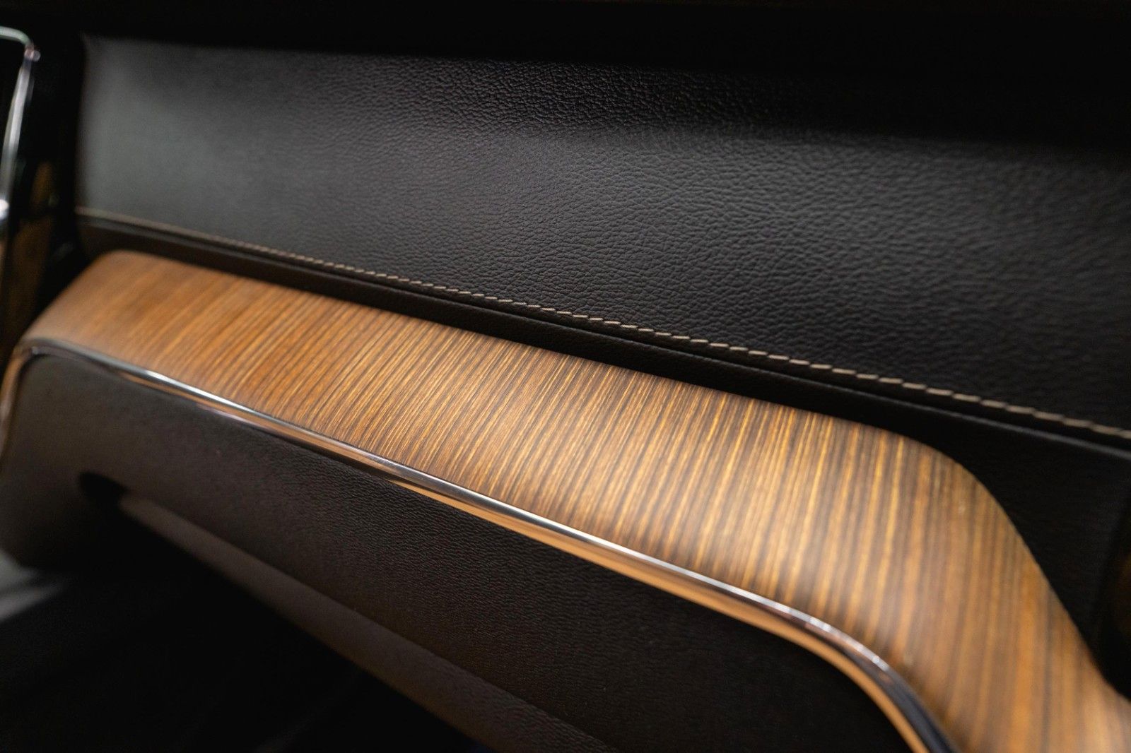Fahrzeugabbildung Volvo XC60 T5 Inscription AWD | ACC | Pano | H&K | LED