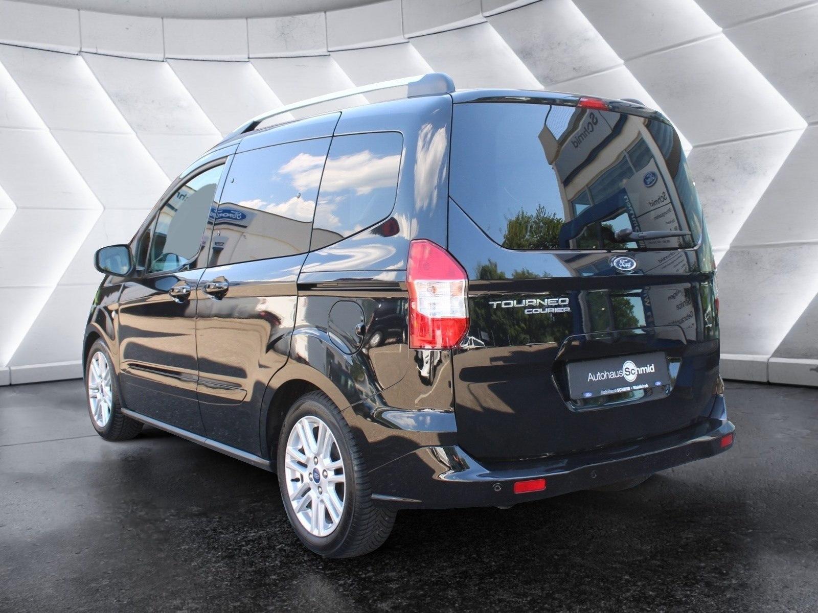 Ford Tourneo Courier Titanium - Winter-Paket