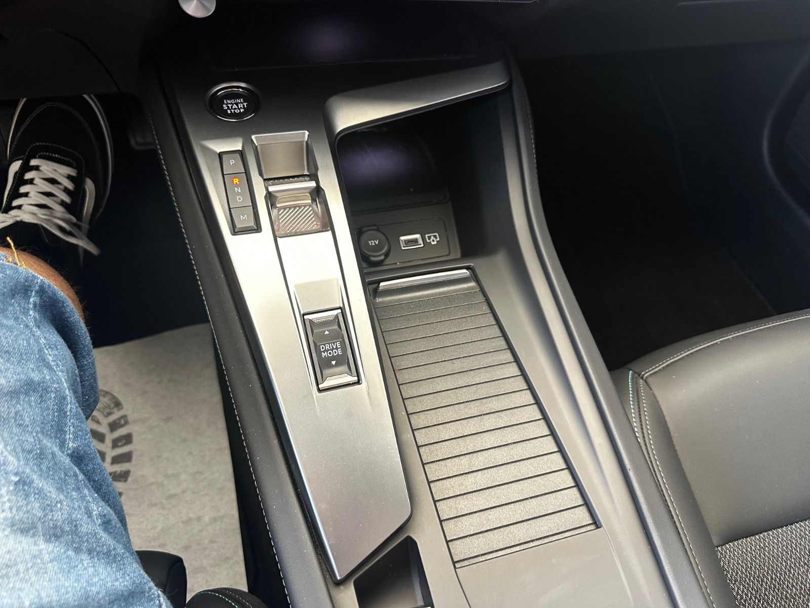 Peugeot 308 1.5 BlueHDi 130 Allure |Kamera|LED|Navi |PDC — Bild 17