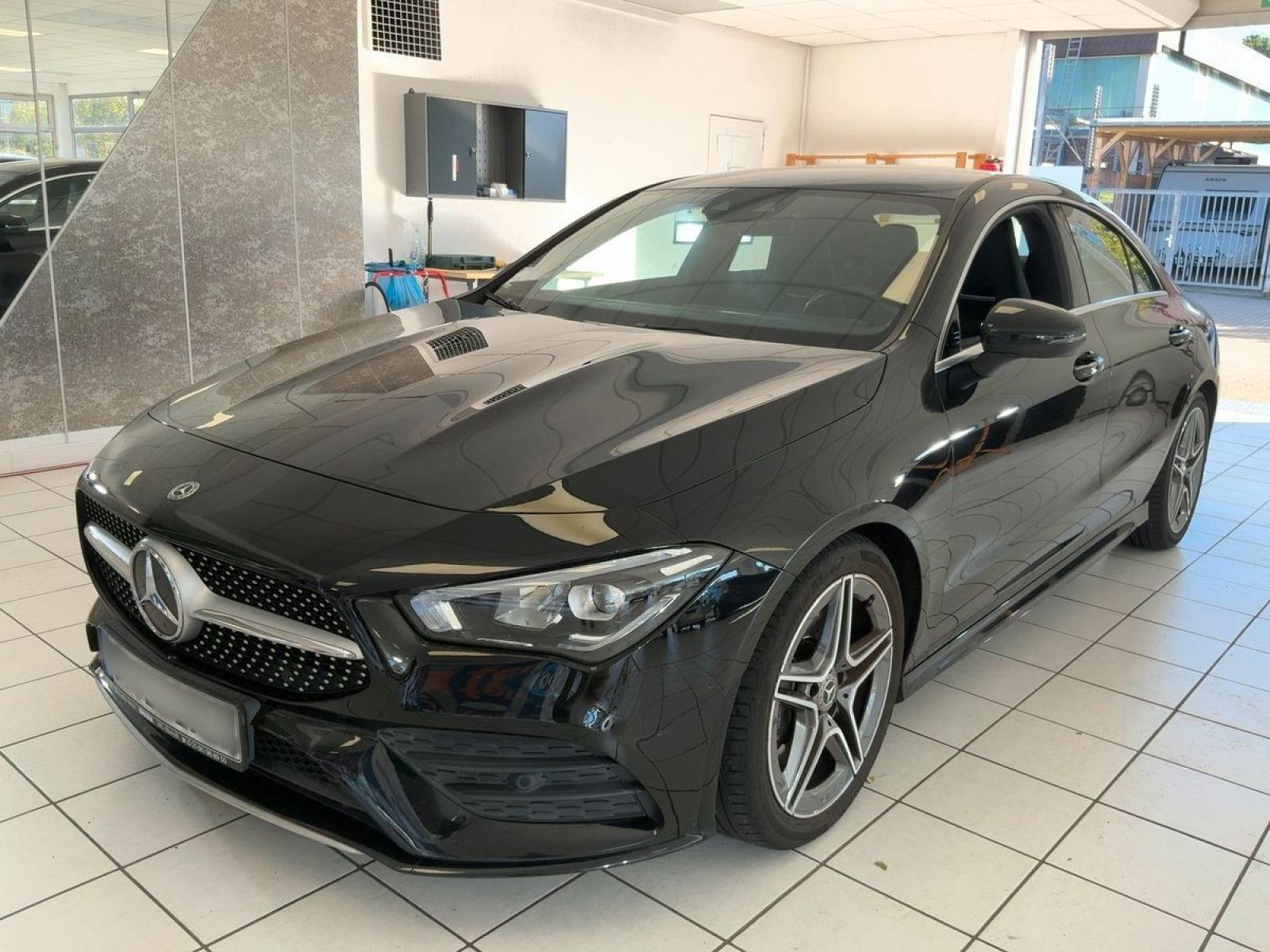 Mercedes-Benz CLA 200 AMG Line LED MBUX RFK AMBIENTE foto 2