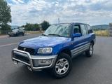 Toyota Rav4  5 Türer 1 Jahr TÜV - Toyota RAV 4: Türer