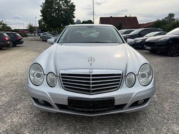 Mercedes E 220 - 2