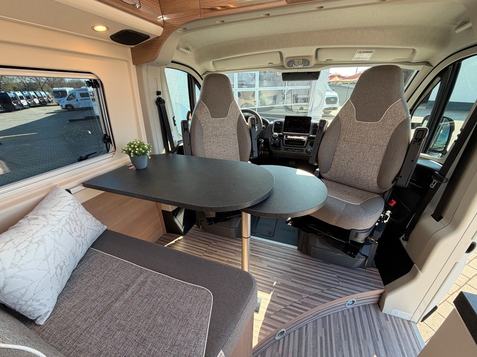 Fahrzeugabbildung Malibu Van Diversity Coupe 640 LE K Lucca MJ26
