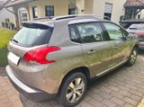 Peugeot 2008 Allure e-HDi FAP 115 STOP & START Allure - Peugeot 2008 mit Diesel-Antrieb: Limousine