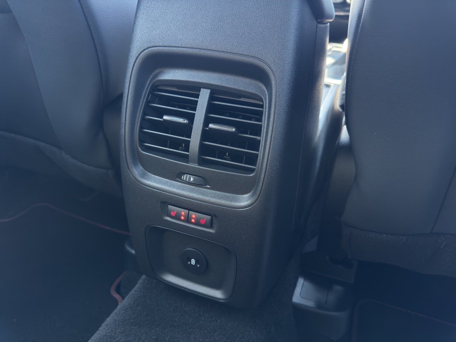 Fahrzeugabbildung Ford Kuga 1.5 ST-Line X ACC/AHK/KAMERA/LED/NAVI/SHZ/