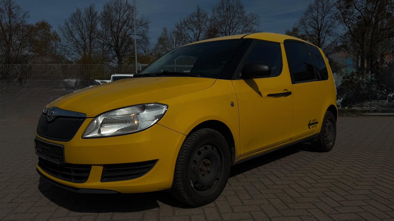 Skoda Roomster 2014 — rear view