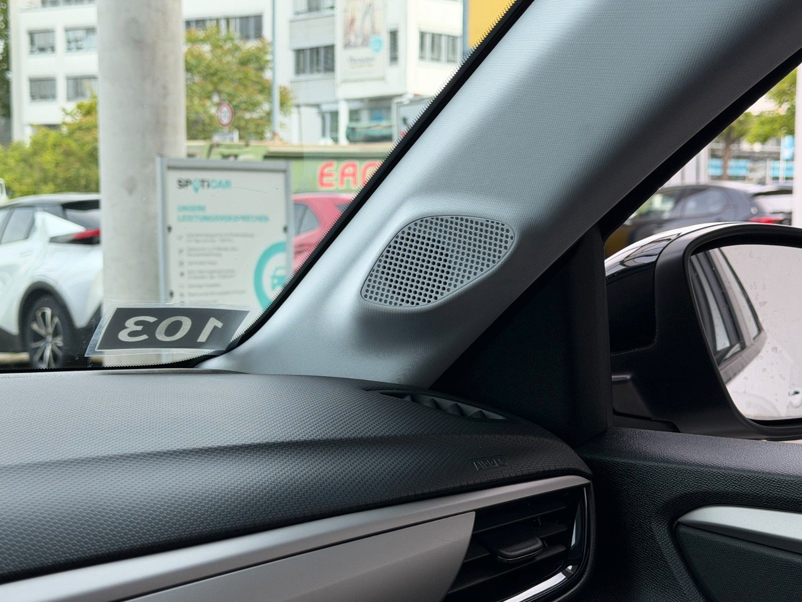 Fahrzeugabbildung Opel Corsa F Edition 100PS PDC/Tempomat!