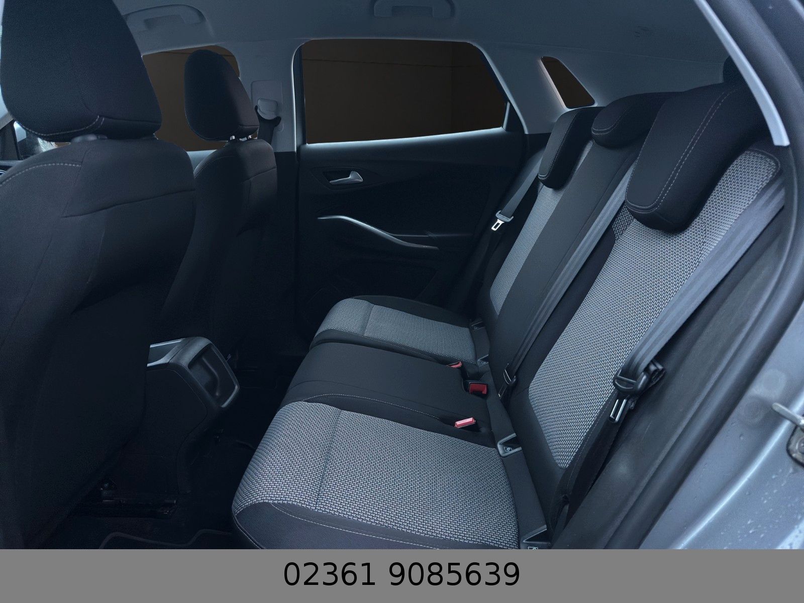 Fahrzeugabbildung Opel Grandland (X) 1.2 Selection /Start Stop/