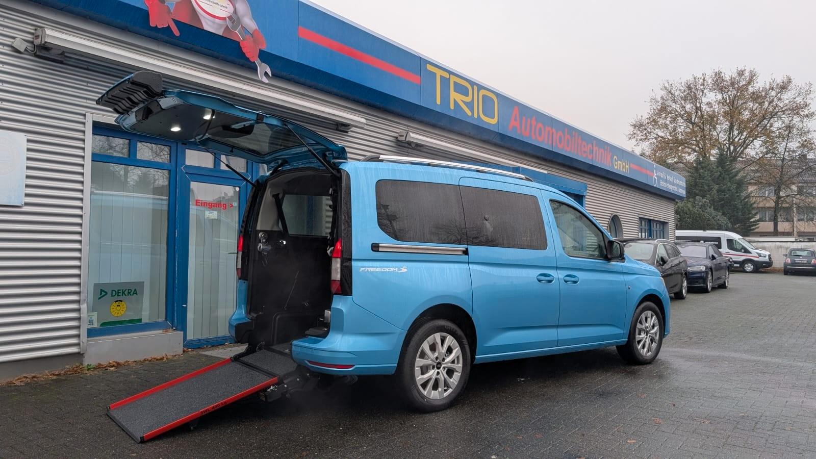 Ford GrandTourneo Connect Titanium Behindertengerecht