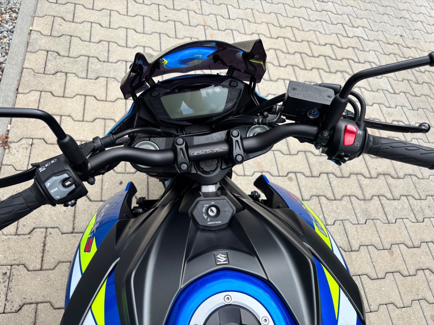 Fahrzeugabbildung Suzuki GSX S 750
