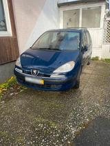 Peugeot 807 Van - Peugeot 807: mit Navigationssystem