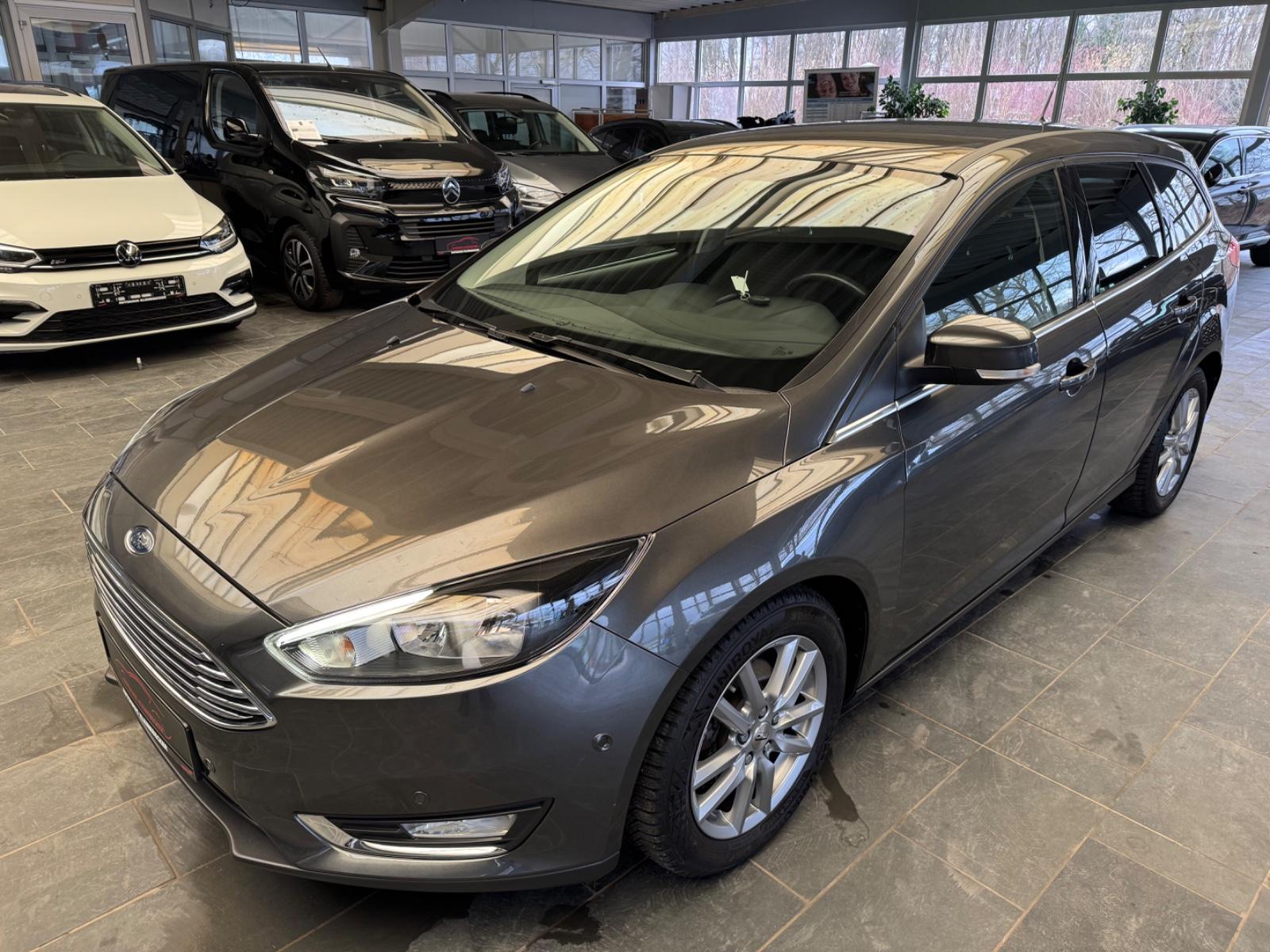 Ford Focus Turnier Titanium Navi Pdc Shz Ahk