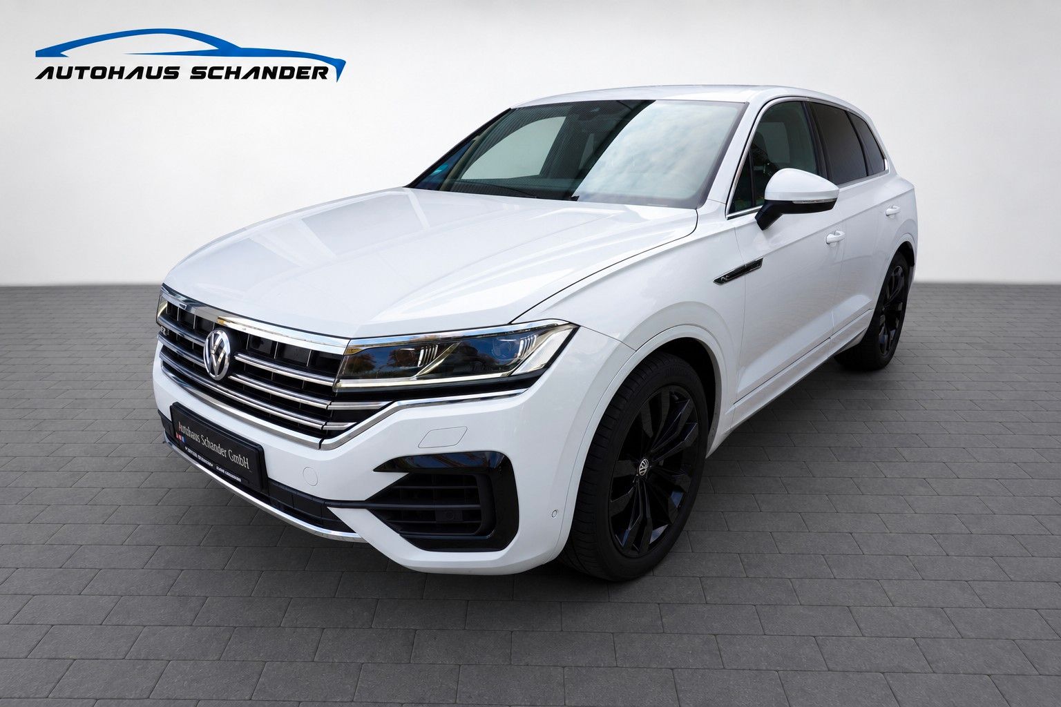 Gebrauchtwagen Volkswagen Touareg Touareg R-Line*4Motion*Luft*AHK*STH*RFK*SHZ* in Osterhofen