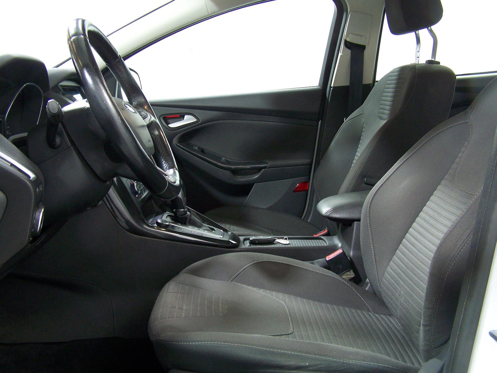 Ford Focus Turnier 1.0 EcoBoost Titanium AUTOM 1.H