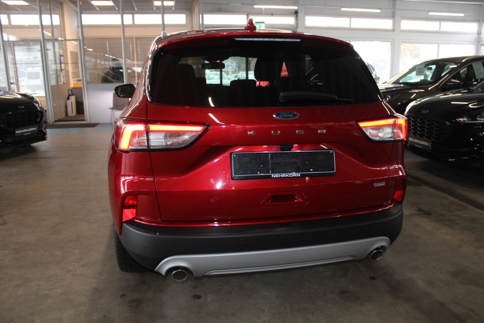 Fahrzeugabbildung Ford Kuga PHEV Titanium X ACC AHK HUD LED Cam WinterP