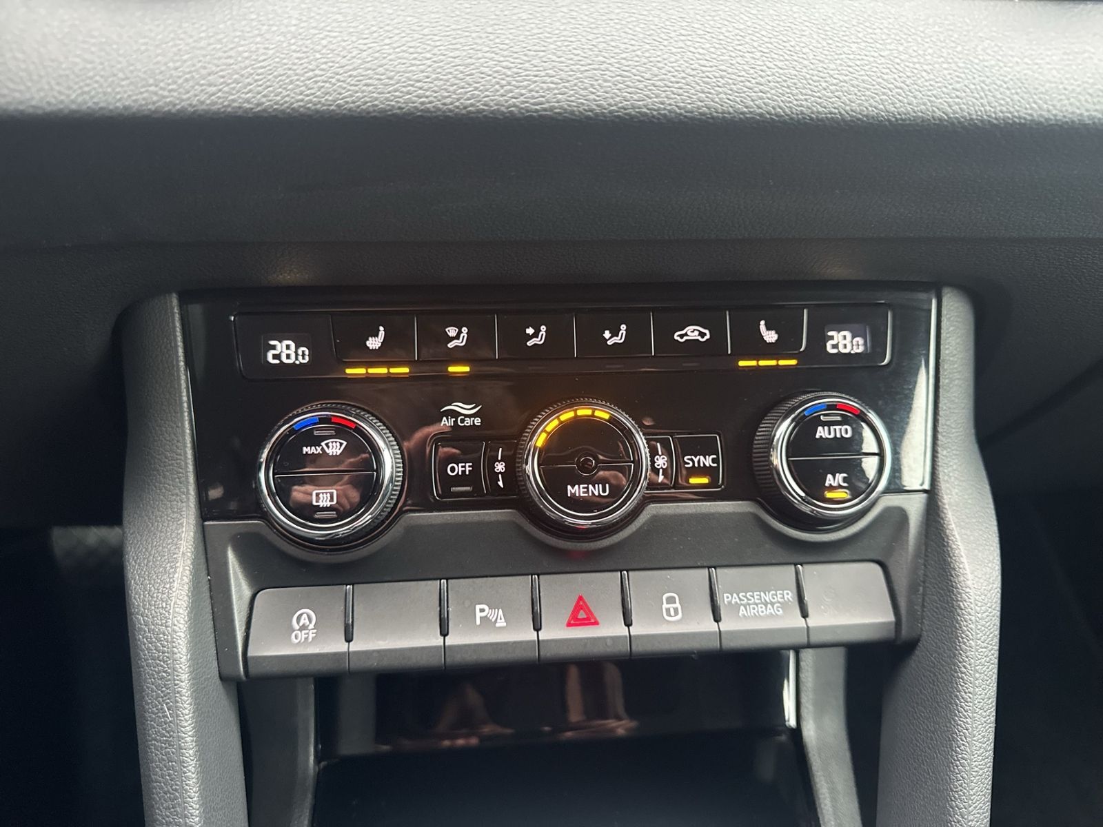 Karoq 1.5 TSI ACT Ambition, AHK, Amundsen, Komfo