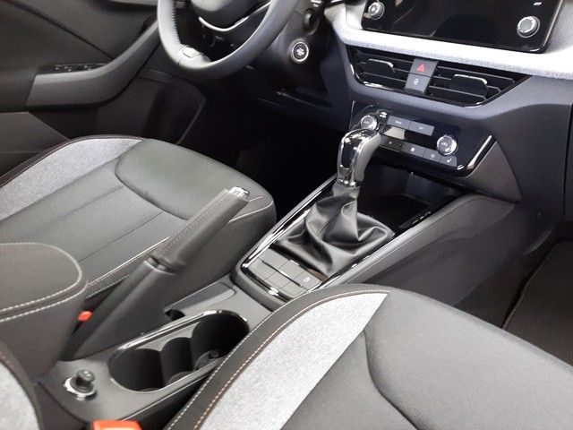 Fahrzeugabbildung Skoda Kamiq Selection 1.0TSI DSG AHK SitzHz LenkHz