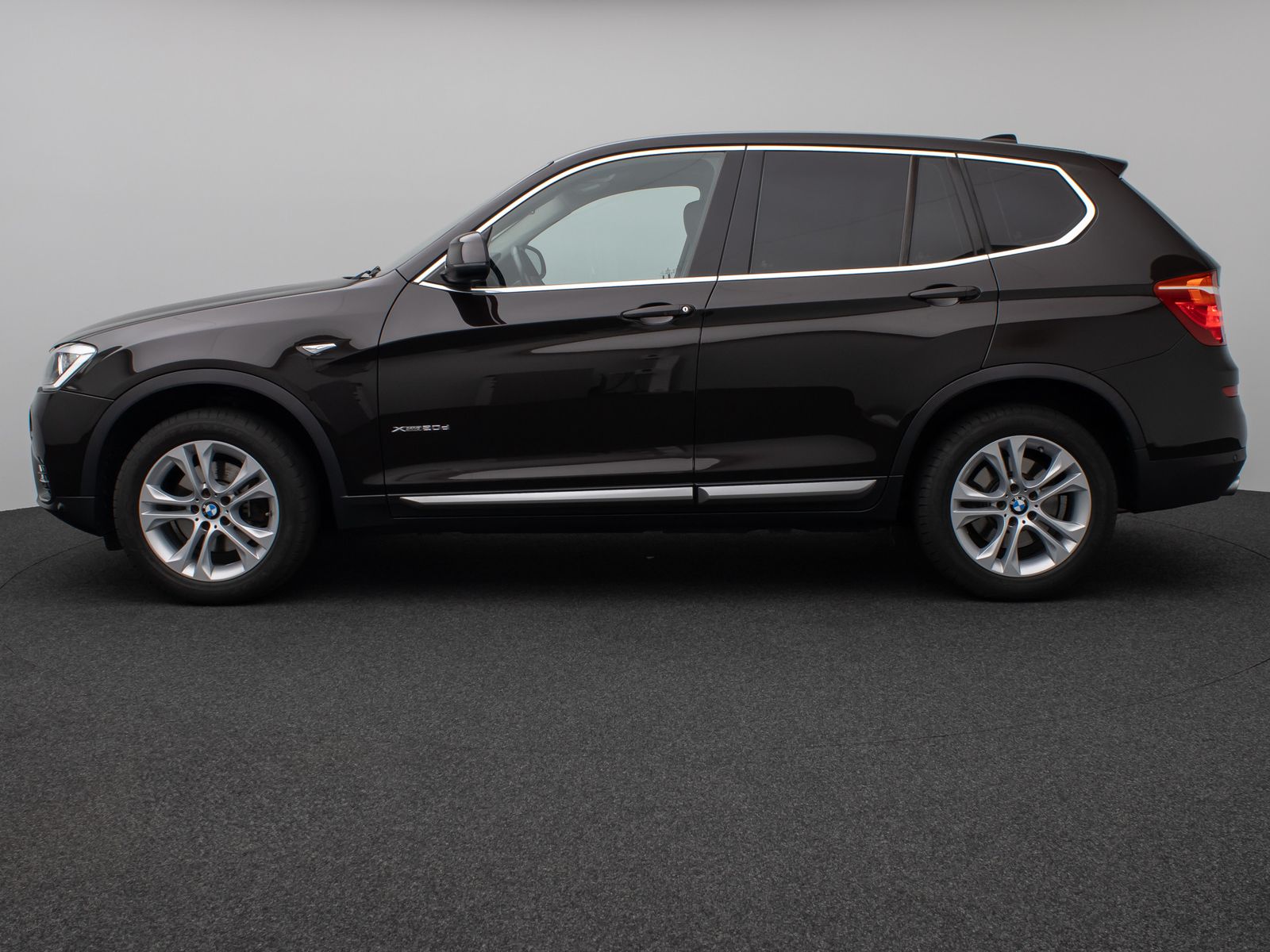 Fahrzeugabbildung BMW X3 xD20d xLine Kamera HUD HiFi Lenkrhz Stndhzg