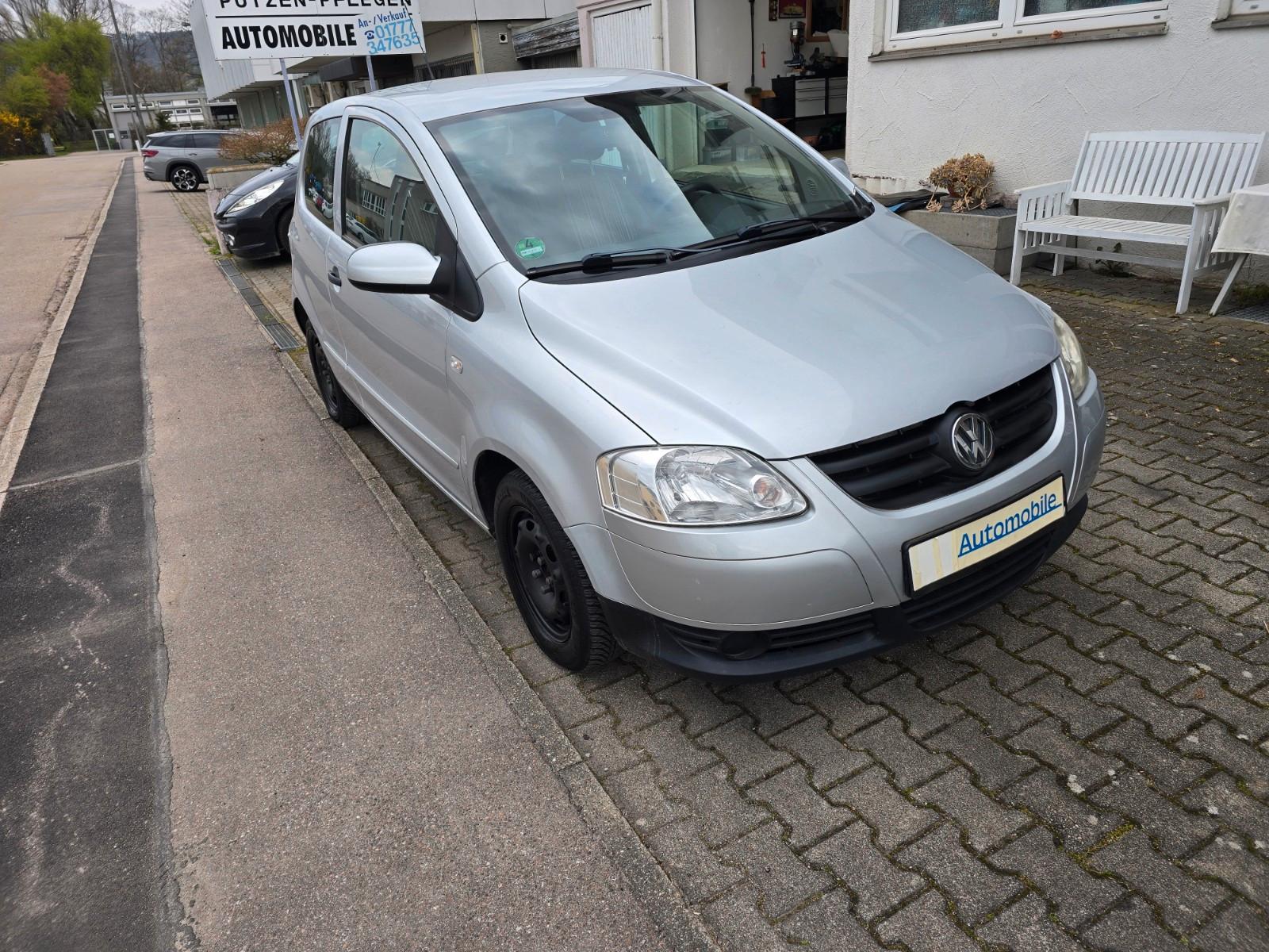 Volkswagen Fox Basis TÜV 03/2028, Service neu