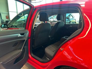 Volkswagen Golf VII Lim. Lounge BMT *PDC*