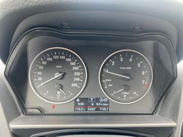 Bild 11 BMW 118 i Lim. Adv. *AT*SHZ*LED*KLIMAAUTO*PDC v+h*