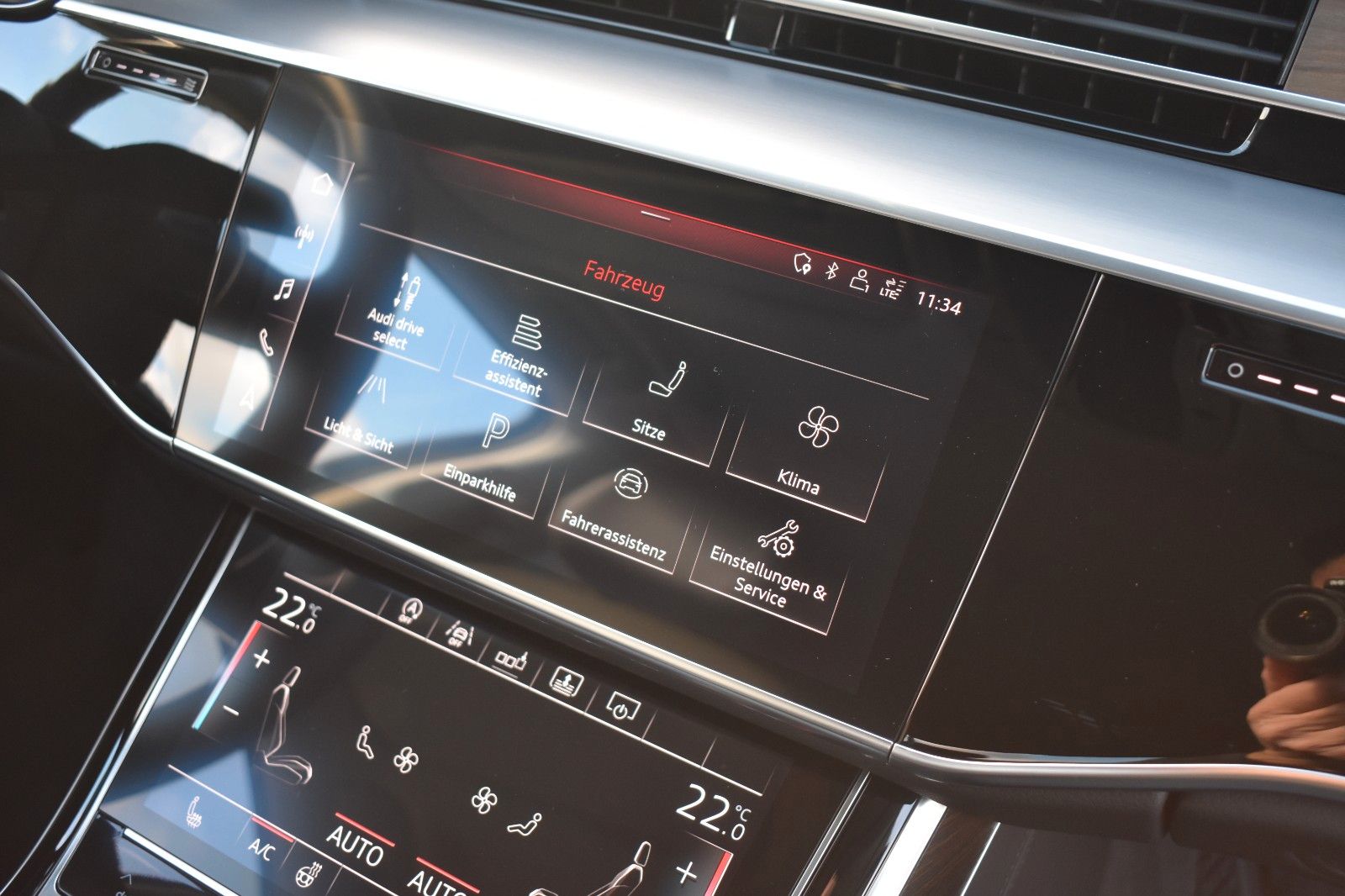 Fahrzeugabbildung Audi A8 55 TFSI quattro Matrix Softc. Standh.1.Hand