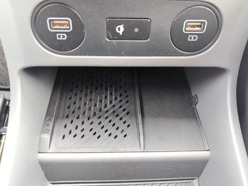 Fahrzeugabbildung Hyundai IONIQ 5 77kWh UNIQ 4WD ASSIS-P 1HD AHK GAR-04/31