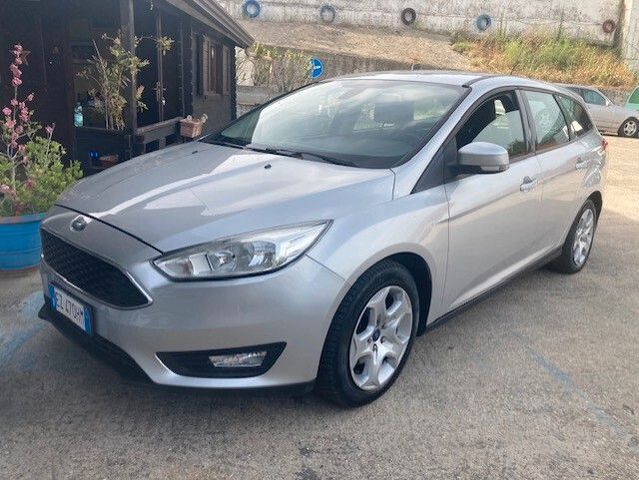 Ford Focus 1.6 120 CV GPL SW Titanium