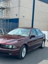 BMW  528i  rot - BMW 528 aus 1998: 528i