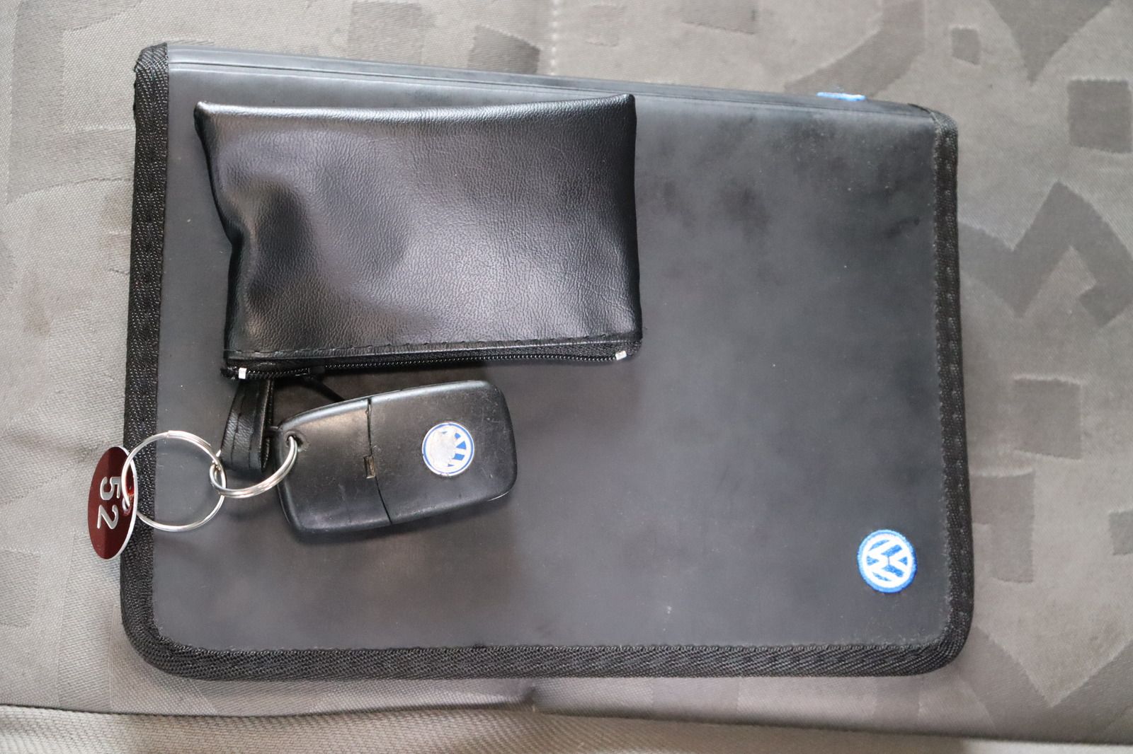 Fahrzeugabbildung Volkswagen Golf 1.6 * Klima *