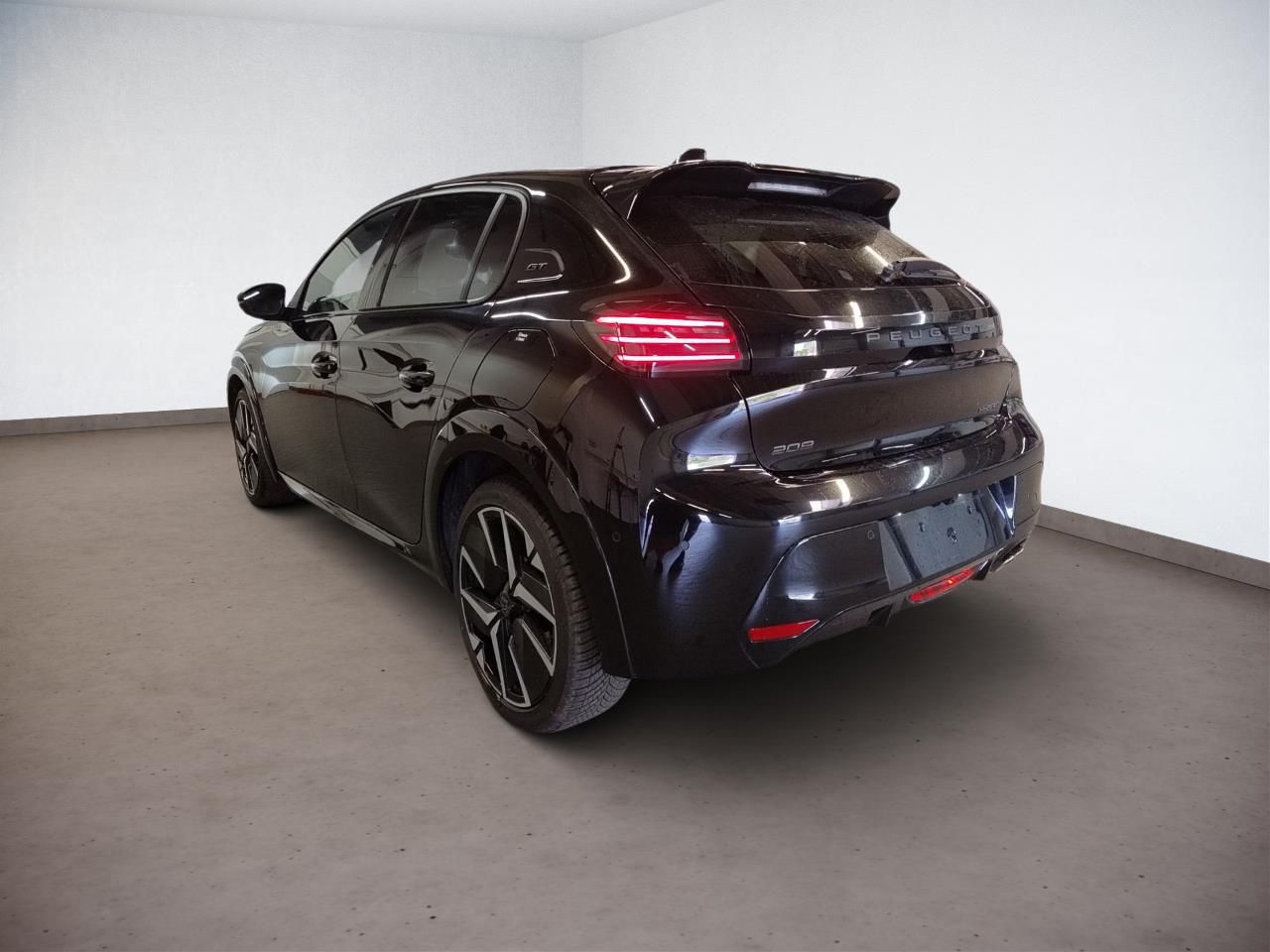 Fahrzeugabbildung Peugeot 208 GT Hybrid 145 e-DSC6