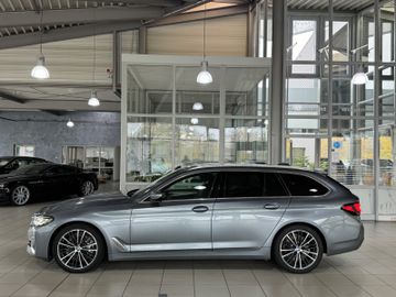 Fahrzeugabbildung BMW 530d Tour Luxury Line Pano ACC M Sportfahwerk